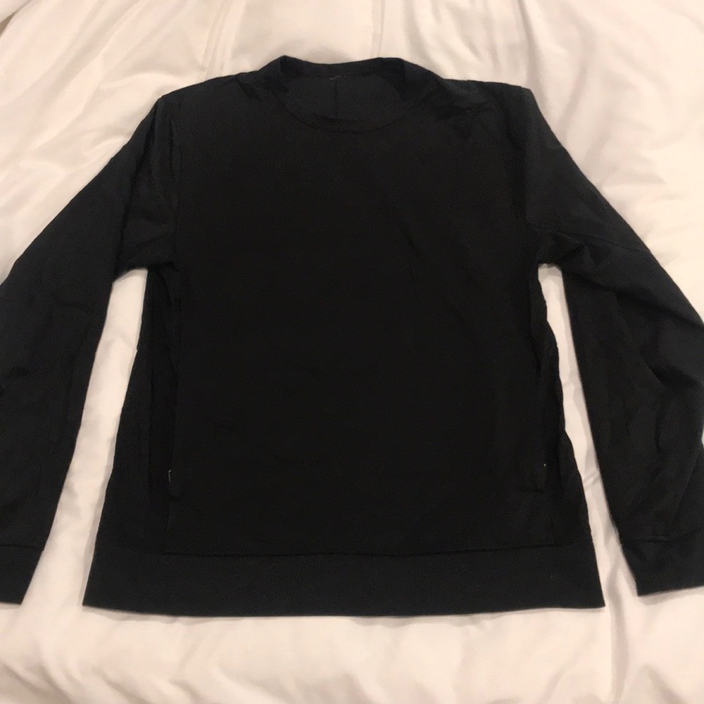 Lululemon Men’s small pullover with front pockets